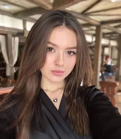 Elena M.